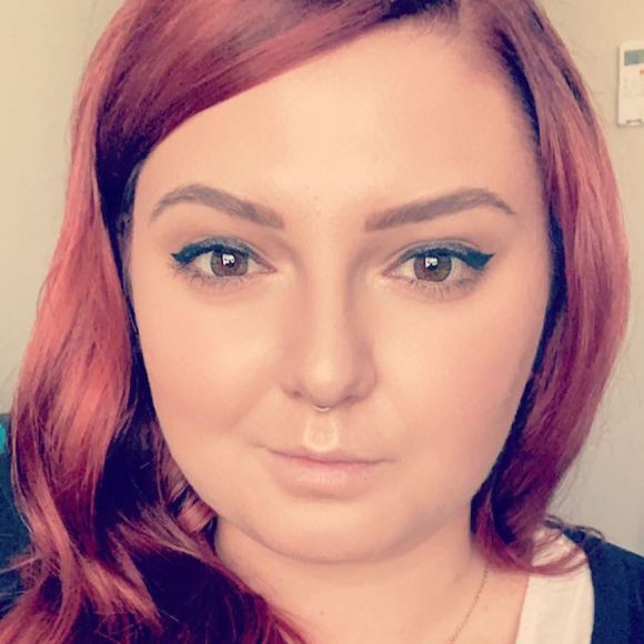 Meet your Posher, Courtney - Picture 1 of 1